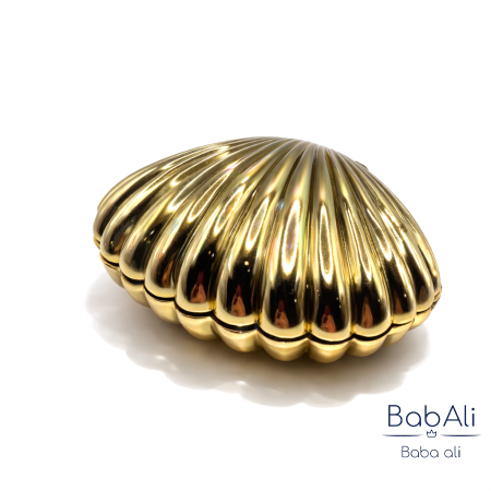 صدف لون ذهبي