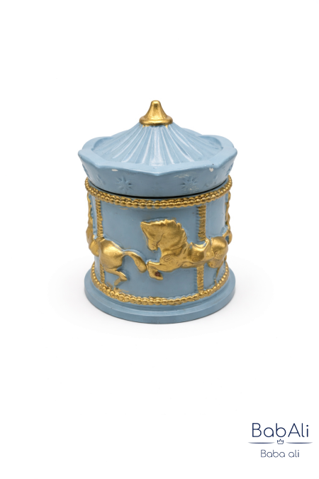 blue-grey مع ذهبي