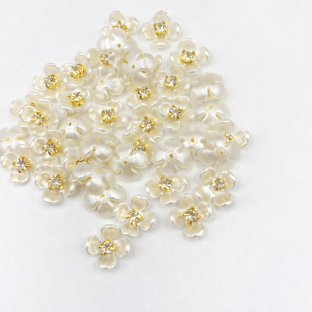 40قطعة لون أبيض