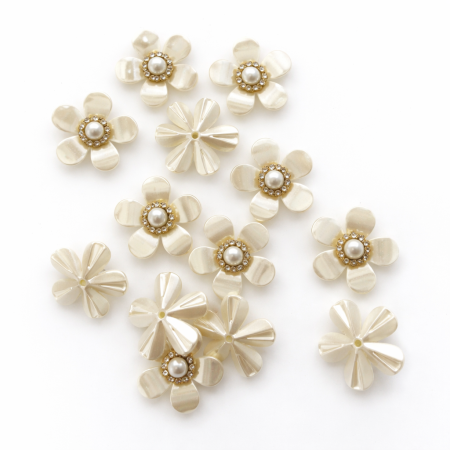 30شكل وردة لون ابيض