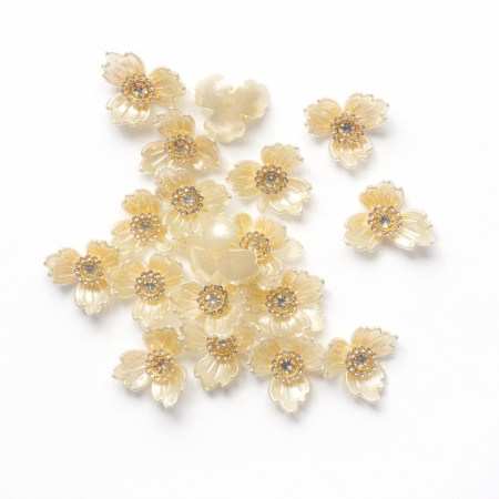 30 قطعة لون أبيض في المنتصف كرستالة