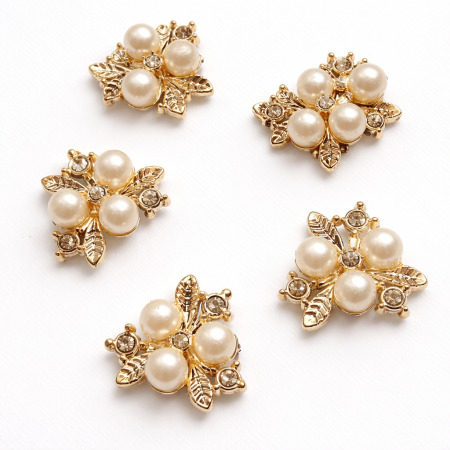 30قطعة بروش c1