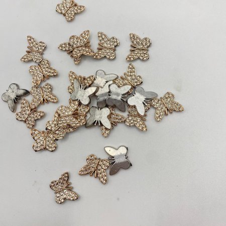 30 قطعة بروش لولو شكل فراشه